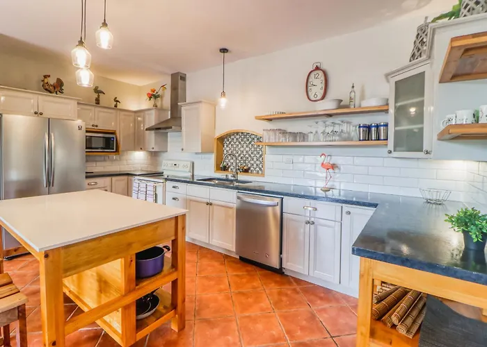 Walk To Flamingo Beach: 2-unit Base W/ Ocean Views Villa Playa Flamingo