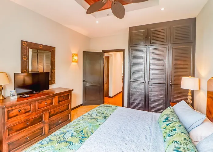 Walk To Flamingo Beach: 2-unit Base W/ Ocean Views Villa