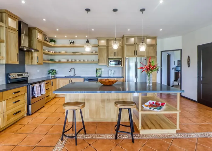 Walk To Flamingo Beach: 2-unit Base W/ Ocean Views Villa Playa Flamingo