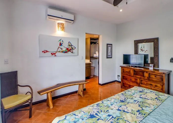 Walk To Flamingo Beach: 2-unit Base W/ Ocean Views Villa Playa Flamingo