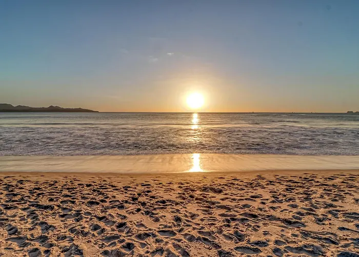 Walk To Flamingo Beach: 2-unit Base W/ Ocean Views Villa *